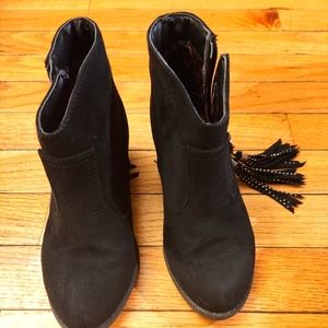 Size 1 girls wonder nation suede boots
